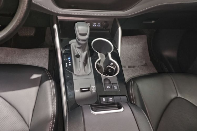 Used Toyota Highlander 2024 2.5L Smart Electric Hybrid Dual-Engine Two-Wheel Drive Elite Version 7 Seats Gear Lever