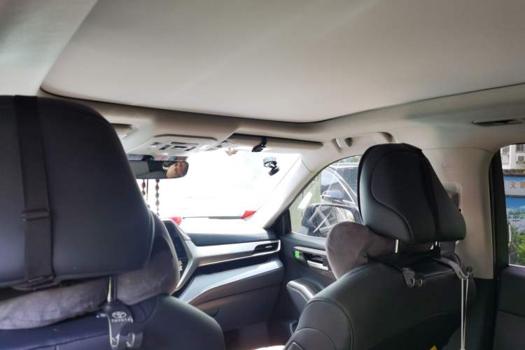 Used Toyota Highlander 2024 2.5L Smart Electric Hybrid Dual-Engine Four-Wheel Drive Prestige Version – 7 Seats Headliner