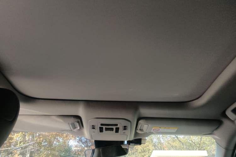 Used Toyota Highlander 2024 2.5L Smart Electric Hybrid Dual-Engine Four-Wheel Drive Prestige Version – 7 Seats Headliner