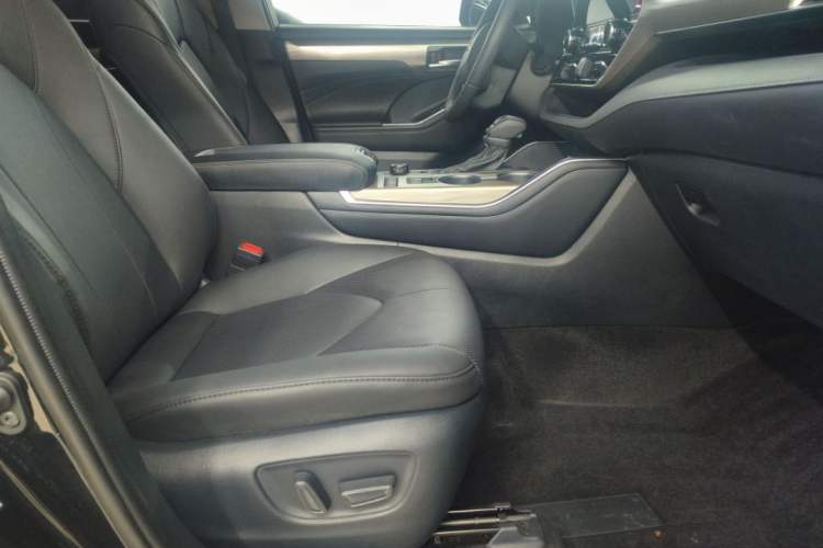 Used Toyota Highlander 2024 380T Four-Wheel Drive Ultimate 7-Seater Interior 11