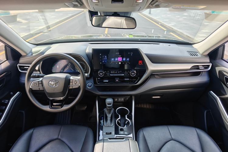 Used Toyota Highlander 2024 2.5L Smart Electric Hybrid Dual-Motor Two-Wheel-Drive Elite Edition 5 Seats Interior 4