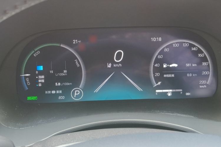 Used Toyota Highlander 2024 2.5L Smart Electric Hybrid Dual-Engine Four-Wheel Drive Prestige Version – 7 Seats Interior 5