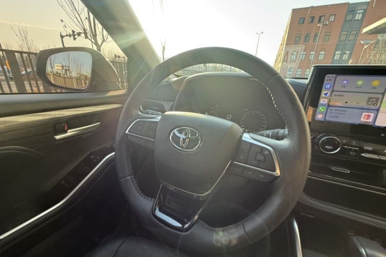 Used Toyota Highlander 2024 2.5L Smart Electric Hybrid Dual-Engine Four-Wheel Drive Prestige Version – 7 Seats Interior 8