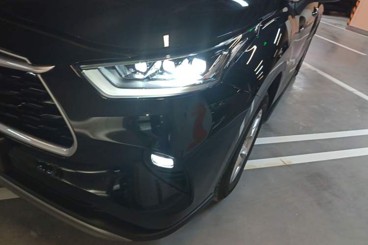Used Toyota Highlander 2024 2.5L Smart Electric Hybrid Dual-Motor Two-Wheel-Drive Elite Edition 5 Seats Left Front Headlight