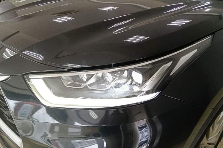 Used Toyota Highlander 2024 2.5L Smart Electric Hybrid Dual-Engine Four-Wheel Drive Prestige Version – 7 Seats Left Front Headlight