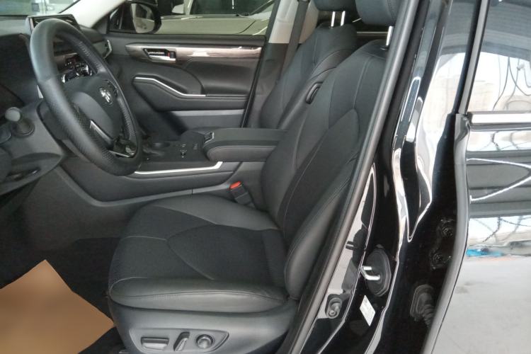 Used Toyota Highlander 2024 2.5L Smart Electric Hybrid Dual-Engine Four-Wheel Drive Prestige Version – 7 Seats Left Front Seat