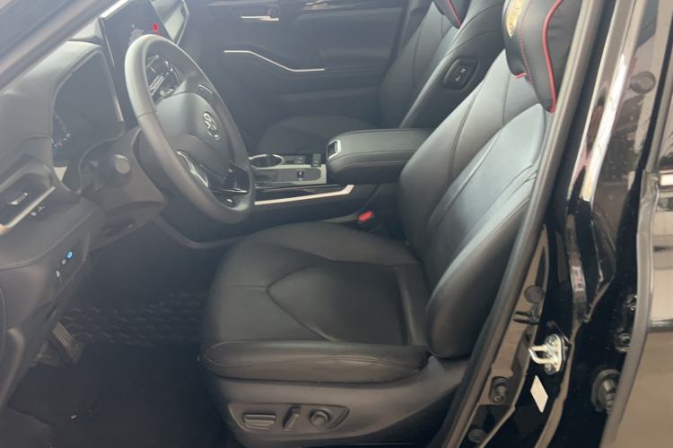 Used Toyota Highlander 2024 2.5L Smart Electric Hybrid Dual-Motor Two-Wheel Drive Luxury Version 7 Seats Left Front Seat
