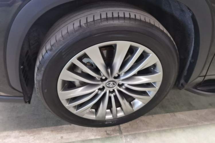 Used Toyota Highlander 2024 380T Four-Wheel Drive Prestige Version 7 Seats Left Front Wheel Hub