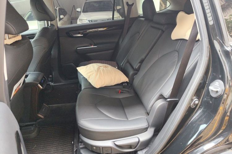 Used Toyota Highlander 2024 2.5L Smart Electric Hybrid Dual-Engine Four-Wheel Drive Prestige Version – 7 Seats Left Rear Seat