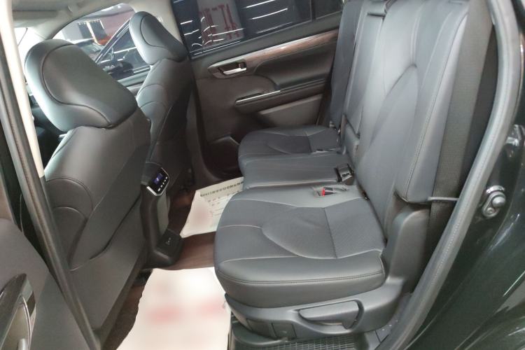 Used Toyota Highlander 2024 2.5L Smart Electric Hybrid Dual-Engine Four-Wheel Drive Prestige Version – 7 Seats Left Rear Seat