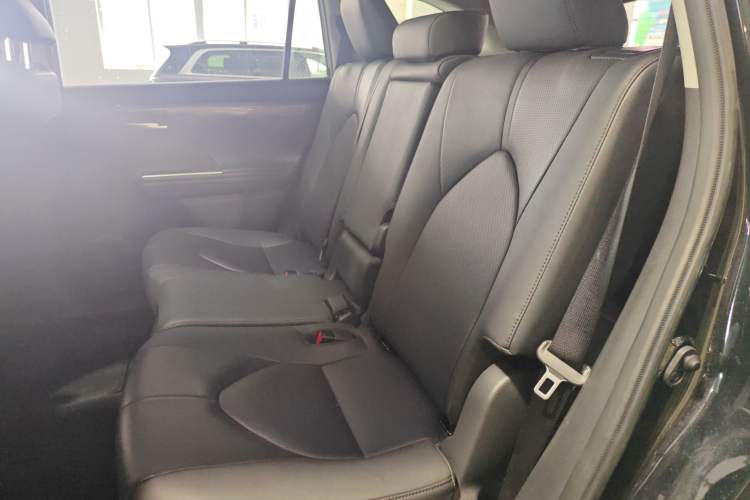 Used Toyota Highlander 2024 2.5L Smart Electric Hybrid Dual-Engine Four-Wheel Drive Prestige Version – 7 Seats Left Rear Seat