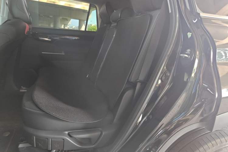 Used Toyota Highlander 2024 2.5L Smart Electric Hybrid Dual-Engine Four-Wheel Drive Prestige Version – 7 Seats Left Rear Seat