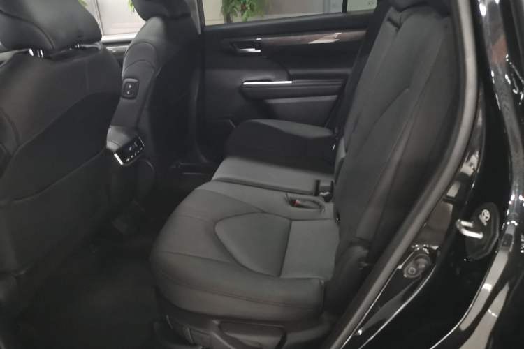 Used Toyota Highlander 2024 2.5L Smart Electric Hybrid Dual-Engine Four-Wheel Drive Prestige Version – 7 Seats Left Rear Seat