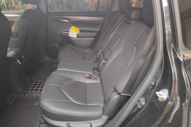 Used Toyota Highlander 2024 2.5L Smart Electric Hybrid Dual-Engine Four-Wheel Drive Prestige Version – 7 Seats Left Rear Seat