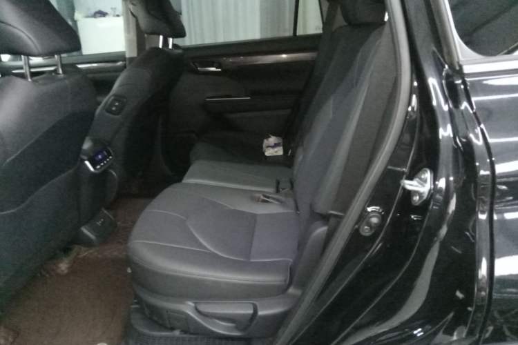 Used Toyota Highlander 2024 2.5L Smart Electric Hybrid Dual-Engine Four-Wheel Drive Prestige Version – 7 Seats Left Rear Seat