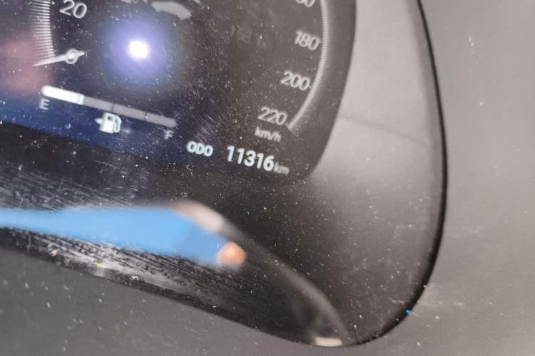 Used Toyota Highlander 2024 2.5L Smart Electric Hybrid Dual-Engine Four-Wheel Drive Prestige Version – 7 Seats Odometer Close Up