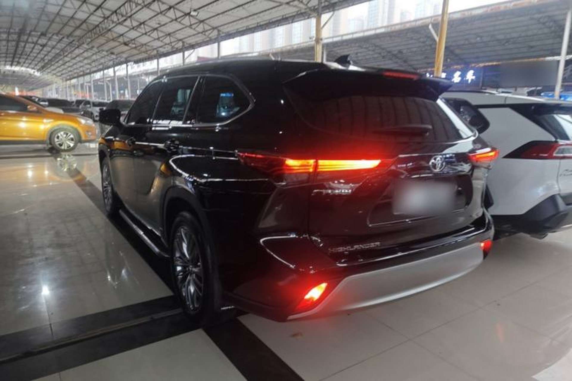 Used Toyota Highlander 2024 2.5L Smart Electric Hybrid Dual-Motor Two-Wheel Drive Luxury Version 7 Seats Rear Left 45 Deg