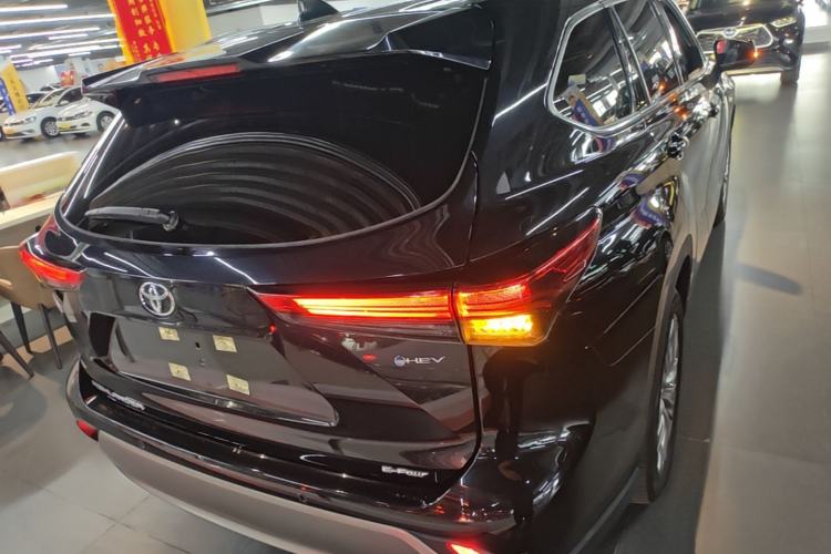 Used Toyota Highlander 2024 2.5L Smart Electric Hybrid Dual-Engine Four-Wheel Drive Prestige Version – 7 Seats Rear