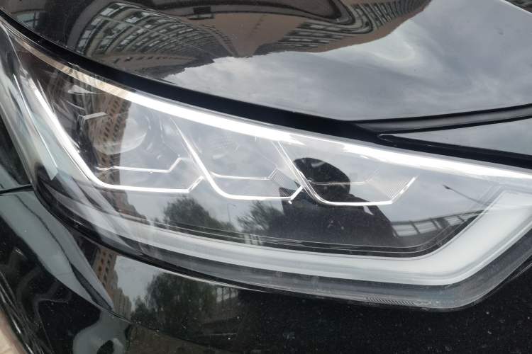 Used Toyota Highlander 2024 2.5L Smart Electric Hybrid Dual-Motor Two-Wheel-Drive Elite Edition 5 Seats Right Front Headlight