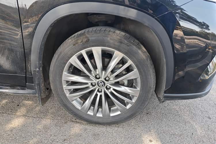 Used Toyota Highlander 2024 380T Four-Wheel Drive Prestige Version 7 Seats Right Front Wheel Hub