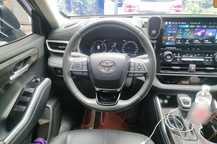 Used Toyota Highlander 2024 2.5L Smart Electric Hybrid Dual-Engine Four-Wheel Drive Prestige Version – 7 Seats Steering Wheel