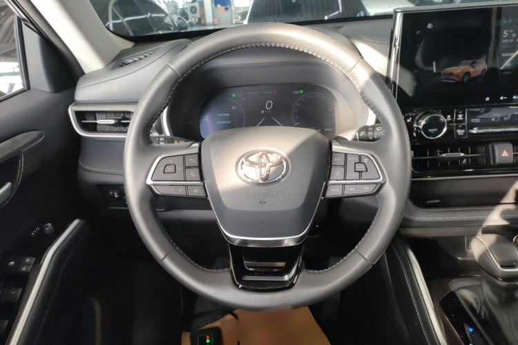 Used Toyota Highlander 2024 2.5L Smart Electric Hybrid Dual-Engine Four-Wheel Drive Prestige Version – 7 Seats Steering Wheel