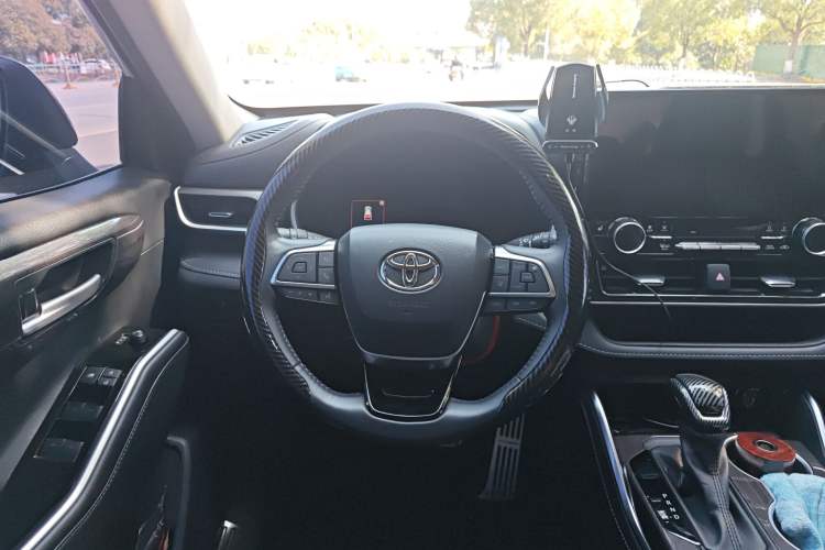 Used Toyota Highlander 2024 380T Four-Wheel Drive Prestige Version 7 Seats Steering Wheel