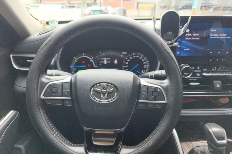 Used Toyota Highlander 2024 2.5L Smart Electric Hybrid Dual-Engine Four-Wheel Drive Prestige Version – 7 Seats Steering Wheel