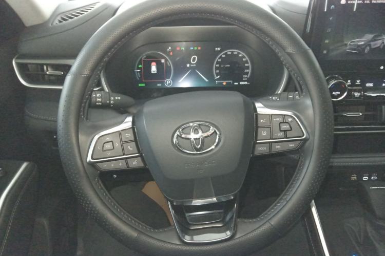Used Toyota Highlander 2024 2.5L Smart Electric Hybrid Dual-Engine Four-Wheel Drive Prestige Version – 7 Seats Steering Wheel