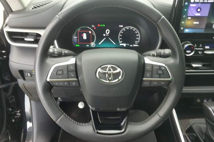 Used Toyota Highlander 2024 2.5L Smart Electric Hybrid Dual-Motor Two-Wheel-Drive Prestige Version 7 Seats Steering Wheel