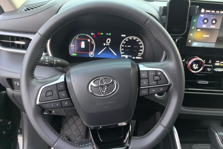 Used Toyota Highlander 2024 2.5L Smart Electric Hybrid Dual-Engine Four-Wheel Drive Prestige Version – 7 Seats Steering Wheel