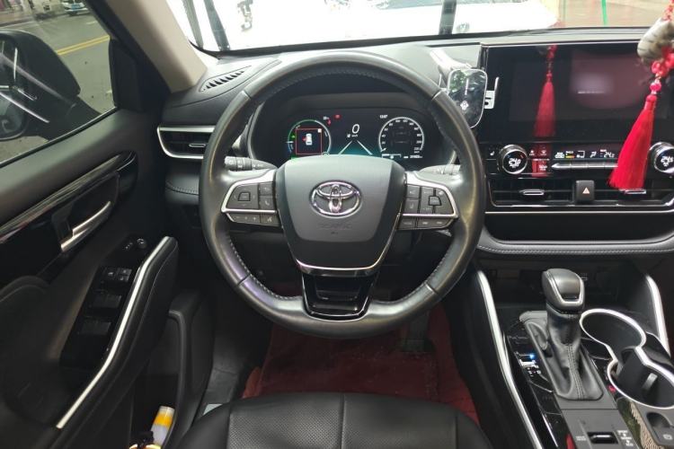 Used Toyota Highlander 2024 2.5L Smart Electric Hybrid Dual-Motor Two-Wheel Drive Luxury Version 7 Seats Steering Wheel
