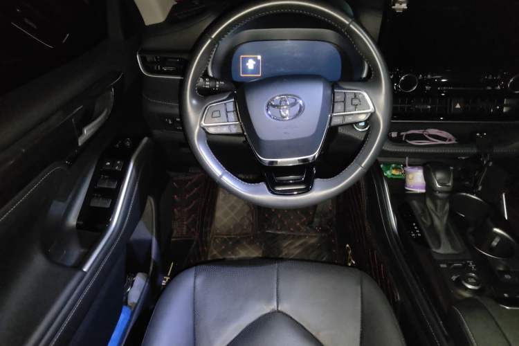 Used Toyota Highlander 2024 380T Four-Wheel Drive Prestige Version 7 Seats Steering Wheel