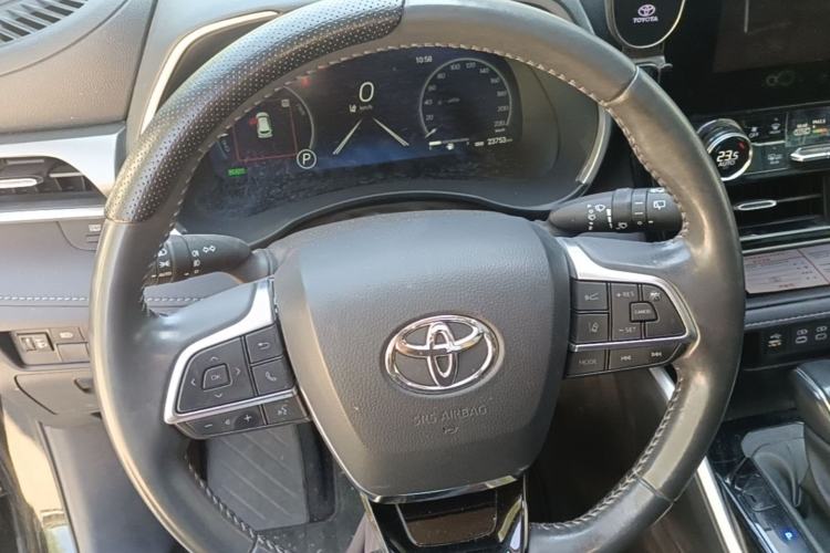 Used Toyota Highlander 2024 2.5L Smart Electric Hybrid Dual-Motor All-Wheel-Drive Luxury 7-Seater Steering Wheel