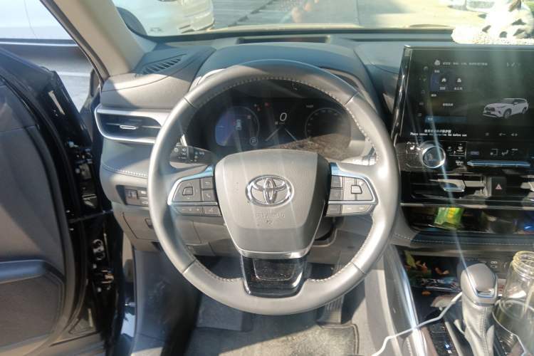 Used Toyota Highlander 2024 2.5L Smart Electric Hybrid Dual-Engine Four-Wheel Drive Prestige Version – 7 Seats Steering Wheel