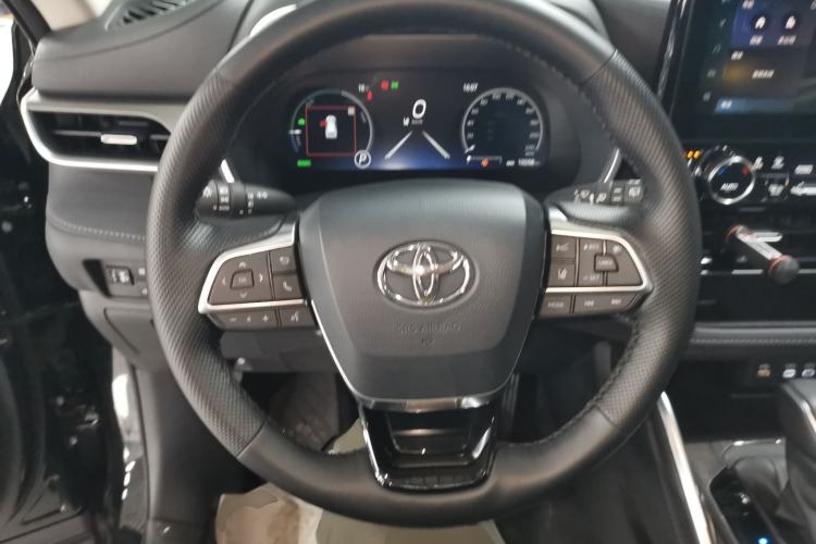 Used Toyota Highlander 2024 2.5L Smart Electric Hybrid Dual-Engine Four-Wheel Drive Prestige Version – 7 Seats Steering Wheel