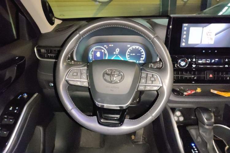 Used Toyota Highlander 2024 2.5L Smart Electric Hybrid Dual-Motor Two-Wheel-Drive Elite Edition 5 Seats Steering Wheel