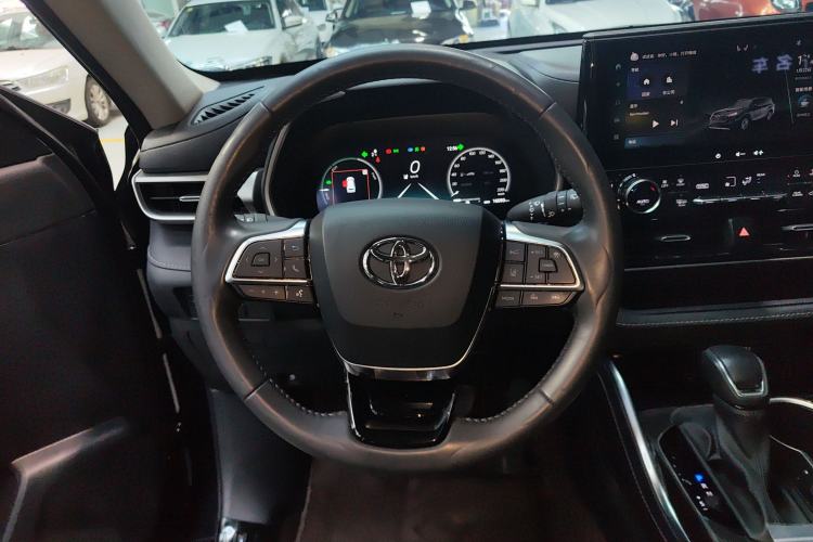 Used Toyota Highlander 2024 2.5L Smart Electric Hybrid Dual-Engine Four-Wheel Drive Prestige Version – 7 Seats Steering Wheel