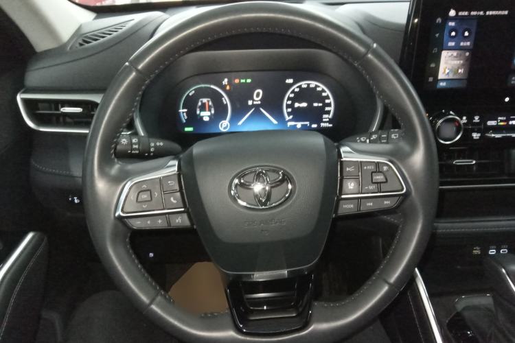 Used Toyota Highlander 2024 2.5L Smart Electric Hybrid Dual-Engine Four-Wheel Drive Prestige Version – 7 Seats Steering Wheel