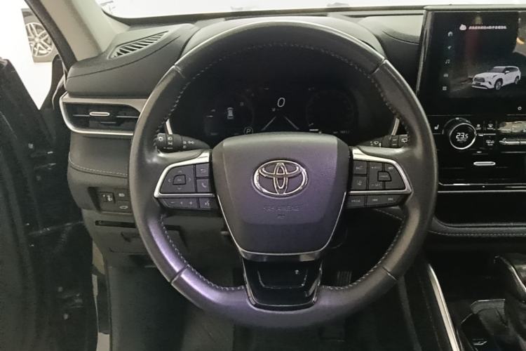 Used Toyota Highlander 2024 2.5L Smart Electric Hybrid Dual-Engine Four-Wheel Drive Prestige Version – 7 Seats Steering Wheel