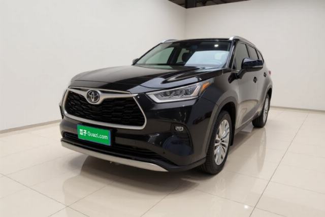 Ojetý Toyota Highlander 2024 2.5L Smart Electric Hybrid Dual-Engine Four-Wheel Drive Prestige Version – 7 Seats