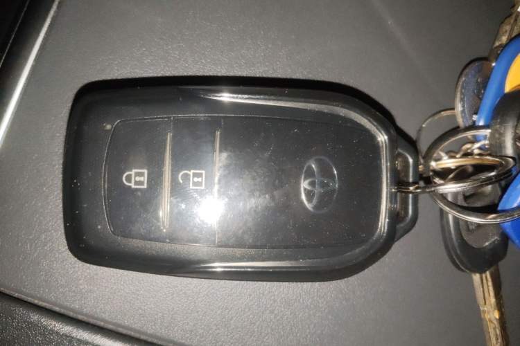 Used Toyota Highlander 2024 2.5L Smart e-Power Dual-Motor All-Wheel-Drive Elite Version – 7 Seats Vehicle Key
