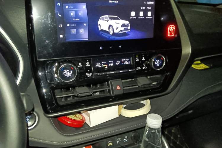Used Toyota Highlander 2024 2.5L Smart e-Power Dual-Motor All-Wheel-Drive Elite Version – 7 Seats Audio And AC Panel