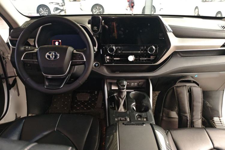 Used Toyota Highlander 2024 2.5L Smart Electric Hybrid Dual-Motor Two-Wheel-Drive Elite Edition 5 Seats Center Console
