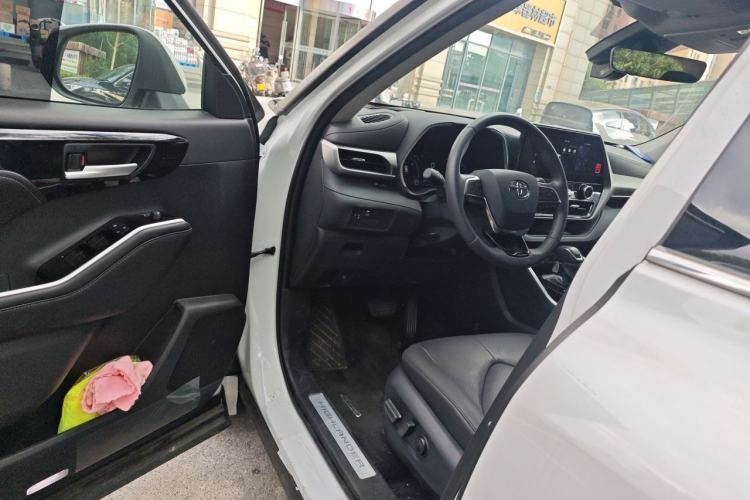Used Toyota Highlander 2024 2.5L Smart Electric Hybrid Dual-Motor Two-Wheel Drive Luxury Version 7 Seats Driver Seat