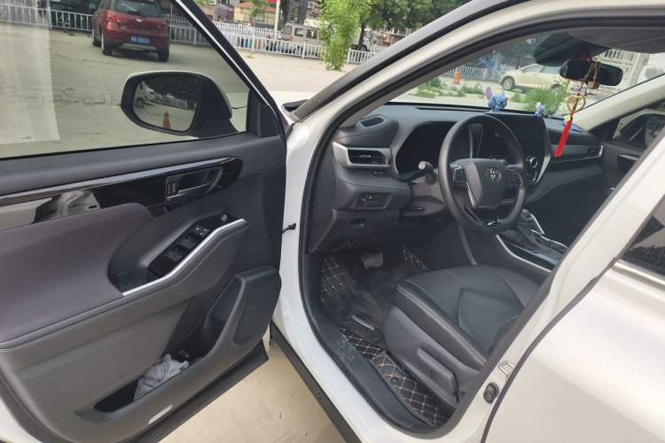 Used Toyota Highlander 2024 2.5L Smart Electric Hybrid Dual-Motor Two-Wheel-Drive Elite Edition 5 Seats Driver Seat