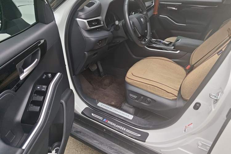 Used Toyota Highlander 2024 2.5L Smart Electric Hybrid Dual-Engine Four-Wheel Drive Prestige Version – 7 Seats Driver Seat