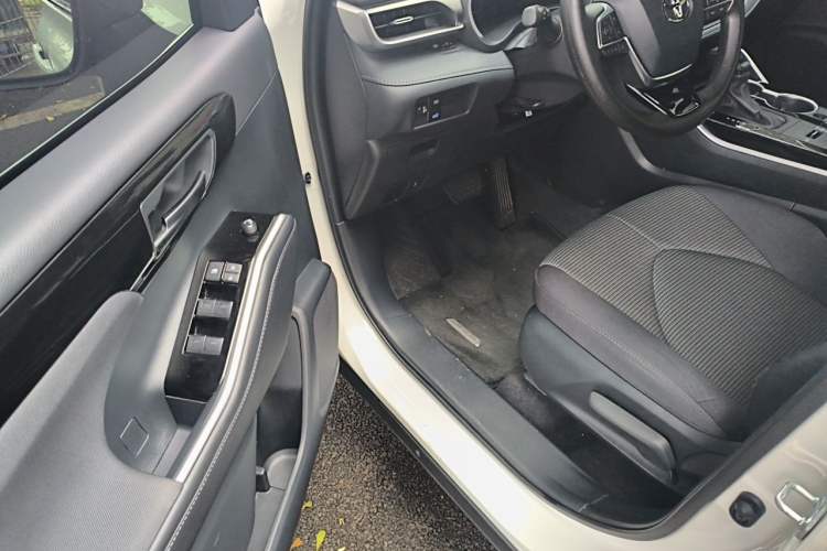 Used Toyota Highlander 2024 2.5L Smart Electric Hybrid Dual-Motor Two-Wheel-Drive Elite Edition 5 Seats Driver Seat