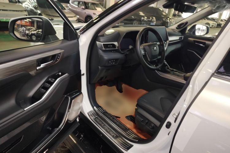Used Toyota Highlander 2024 2.5L Smart e-Power Dual-Motor All-Wheel-Drive Supreme Edition – 7 Seats Driver Seat