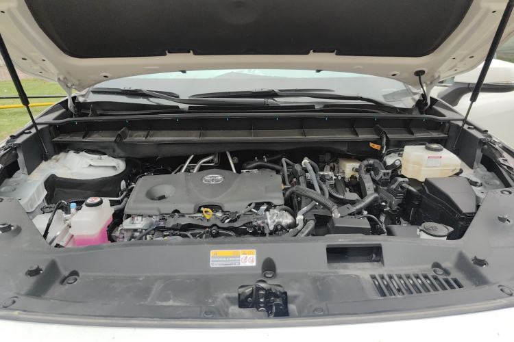 Used Toyota Highlander 2024 2.5L Smart Electric Hybrid Dual-Engine Two-Wheel Drive Elite Version 7 Seats Engine Bay